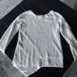 Simply Vera Vera Wang White Knit Sweater with Lace Hem